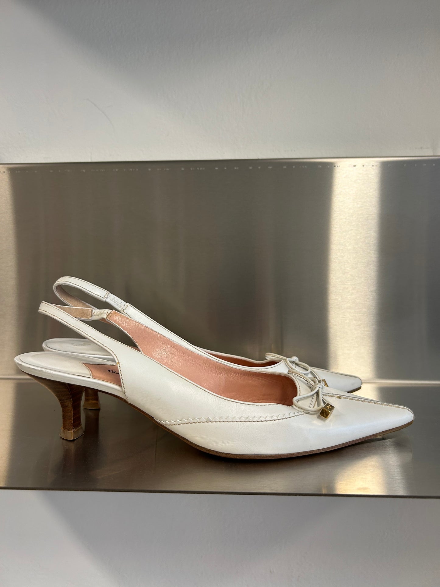 vintage BALENCIAGA kitten heels brides collection