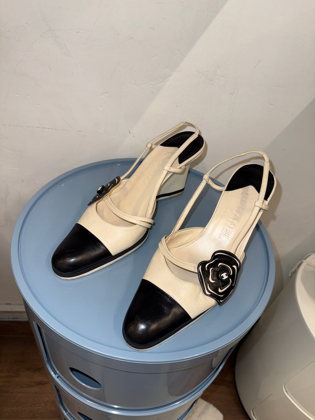 Vintage Chanel Two-Tone Camellia Slingback Wedges – Early 2000s
