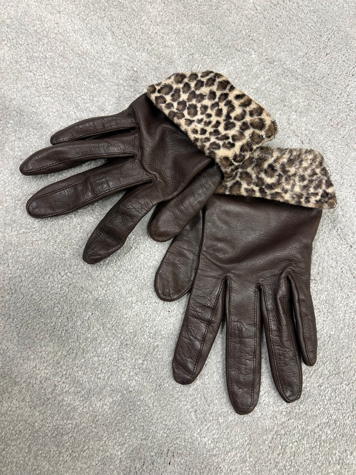 MOSCHINO leather gloves