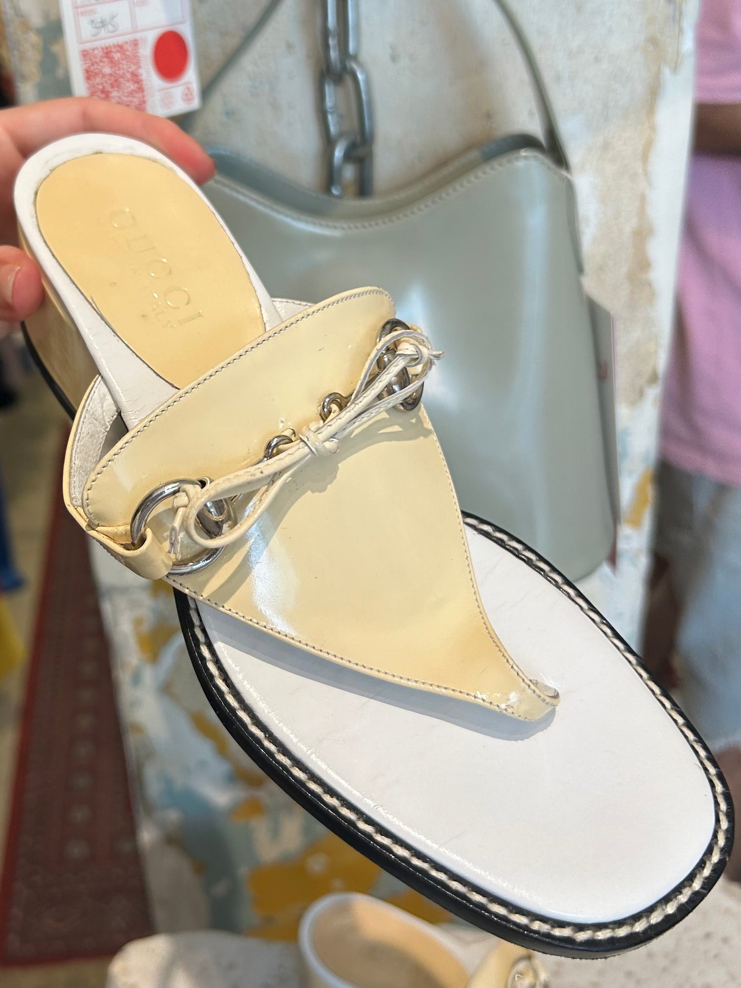 Gucci sandal cream enamel ribbon heels size 36