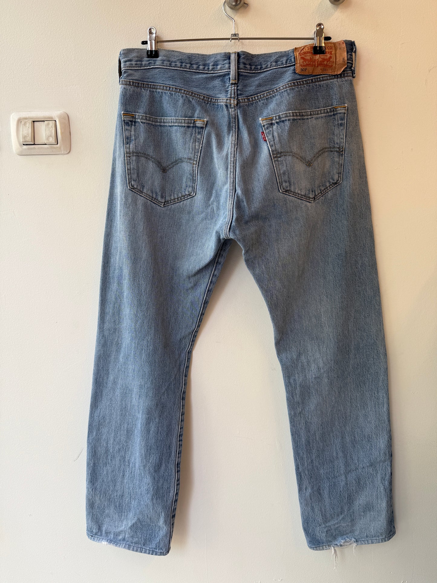 Vintage Levi’s 501 Light Wash Unisex Jeans