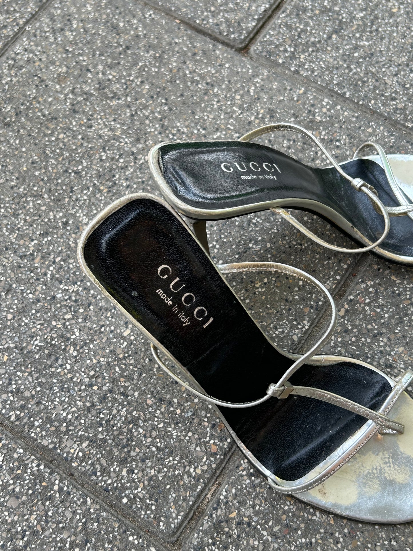 GUCCI 90s’ silver heels