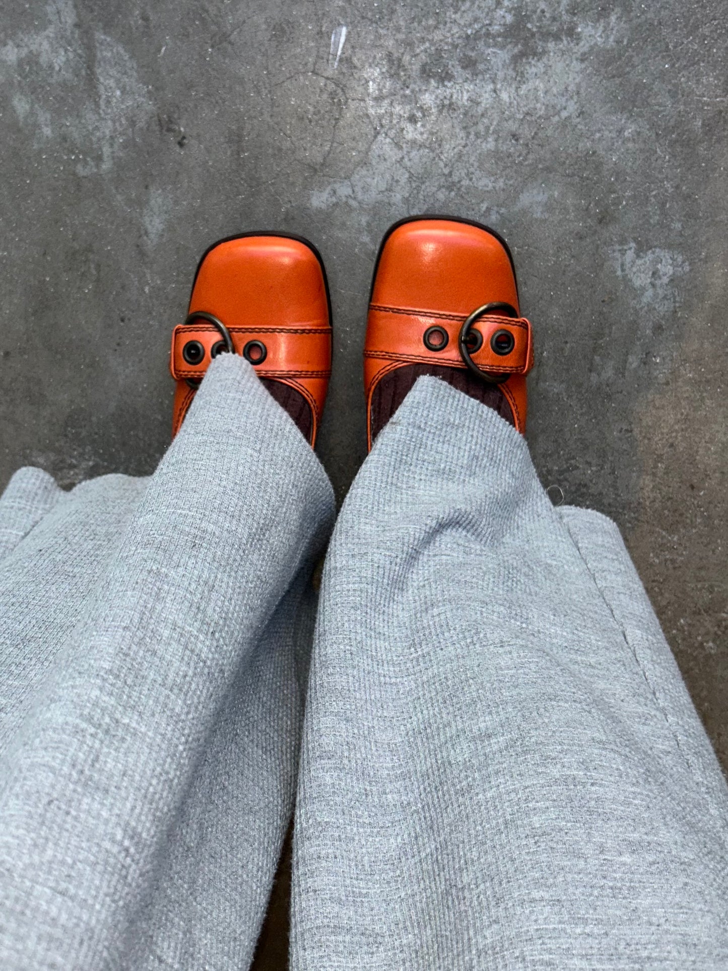 MIUMIU 00’s orange buckle floats (37.5 EU)