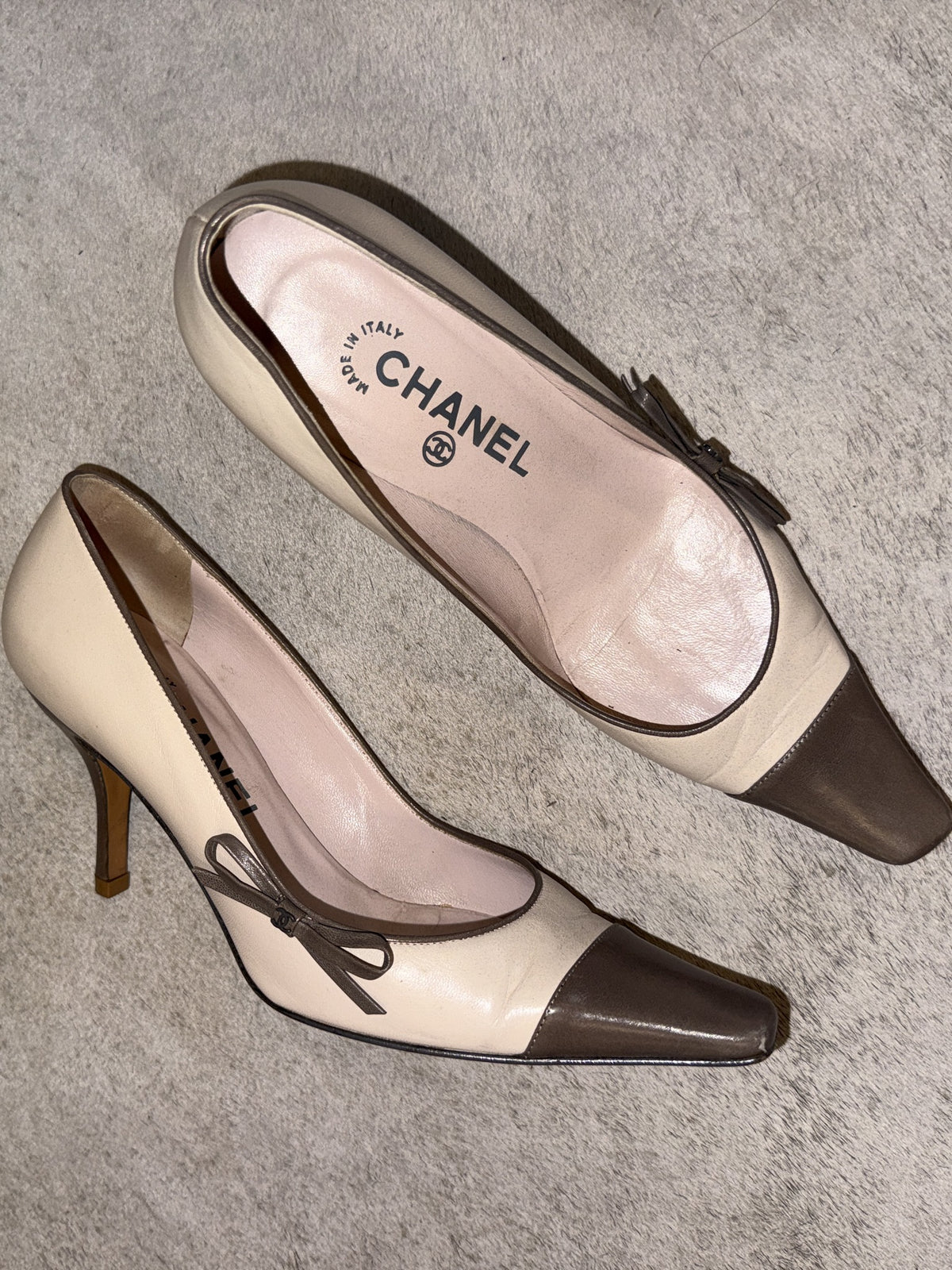 Chanel CC Bow Cap Toe Pumps 36.5 EU