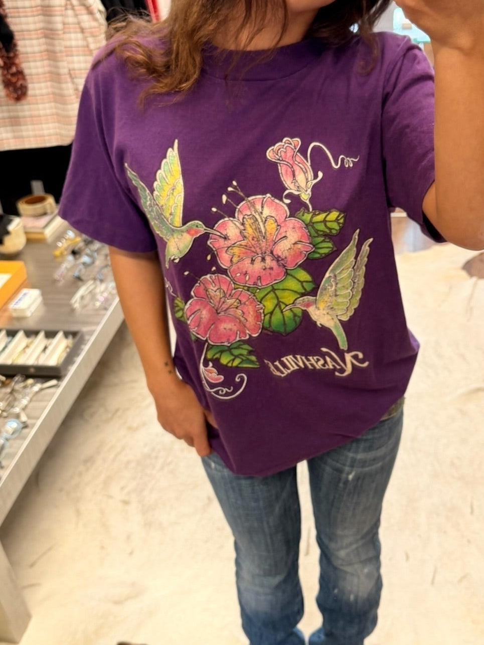Fruit of the Loom Nashville Hummingbird Vintage Graphic T-Shirt