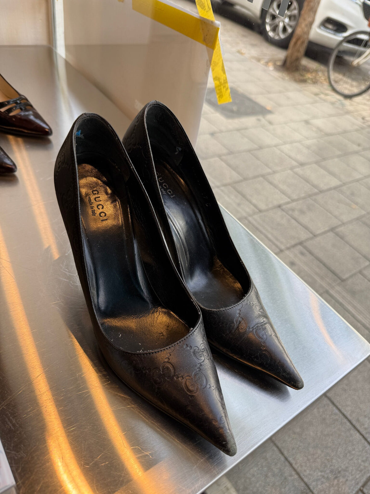 Gucci Guccissima Leather Pointed Pumps 37.5 EU